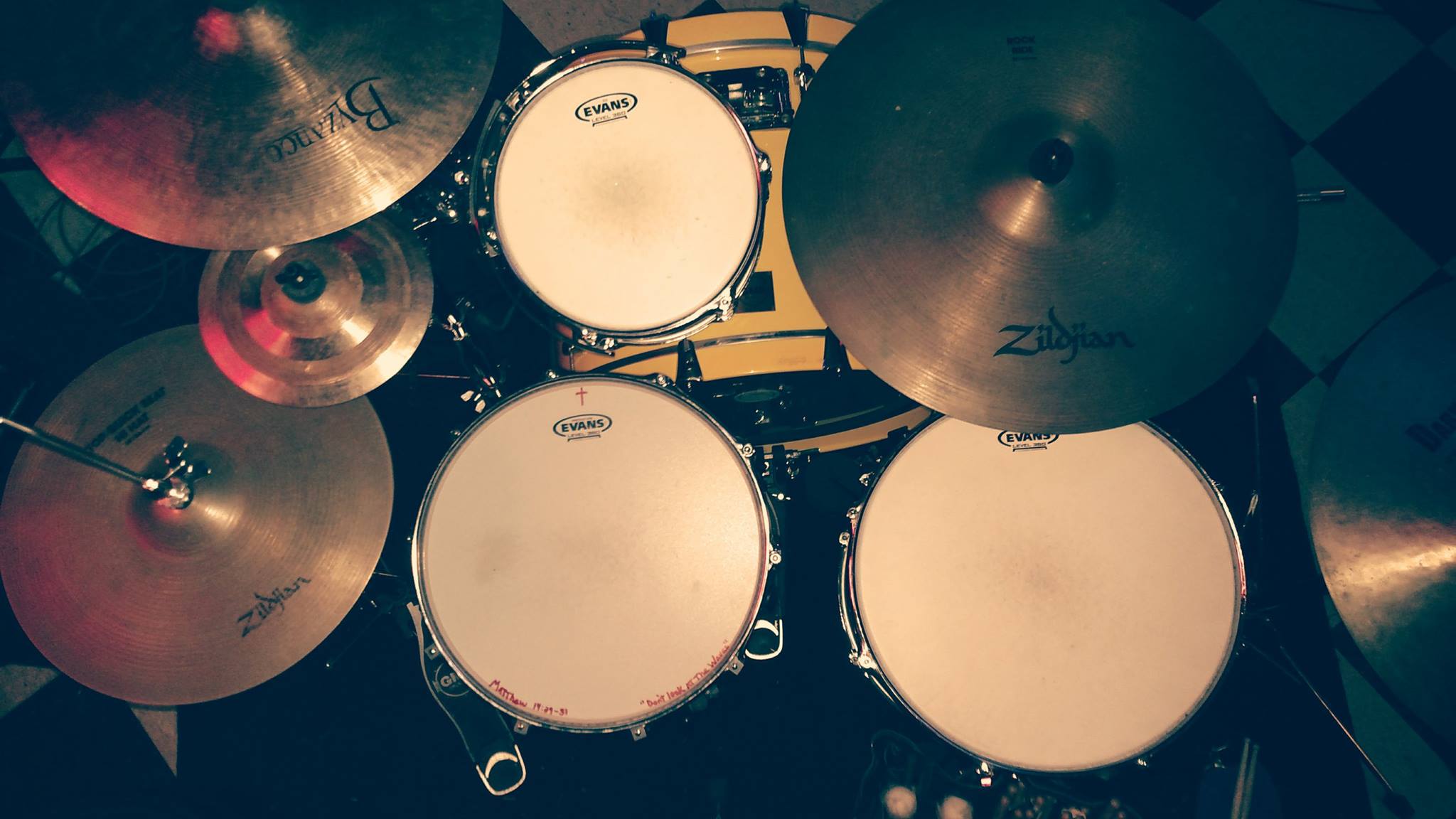 Kit with Evans G2 Coated Heads